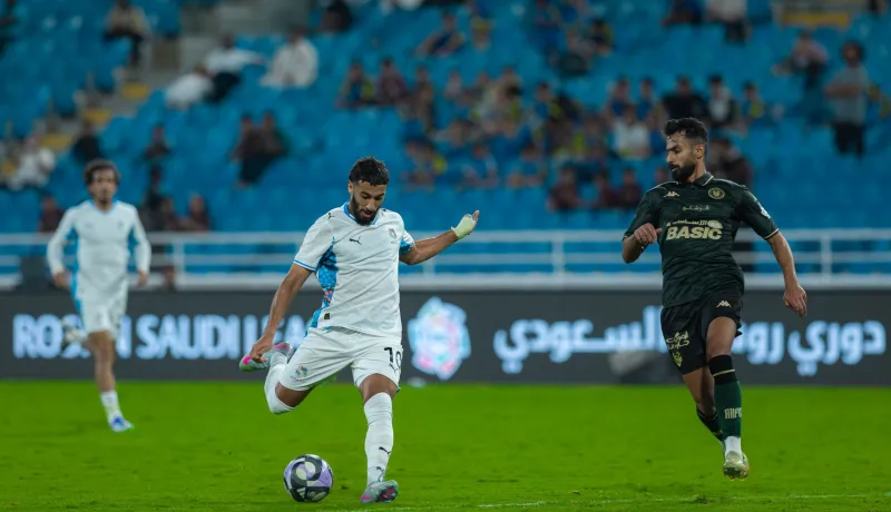 بن رحمة يبصم على ثنائية ويقود نيوم لتحقيق فوز مثير