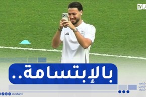 شاهد..لحظة دخول بن سبعيني و رفقائه لتفقد أرضية الميدان