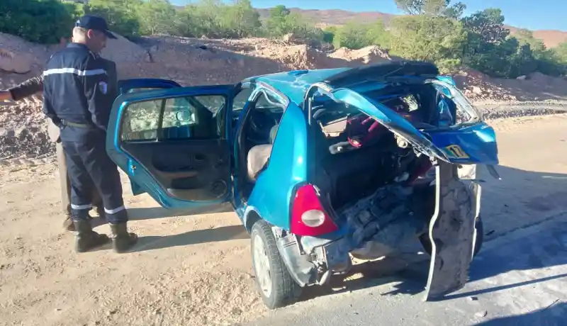 الجلفة: 5 جرحى في حادث اصطدام سيارة بحافلة بمنطفة “الزينة”