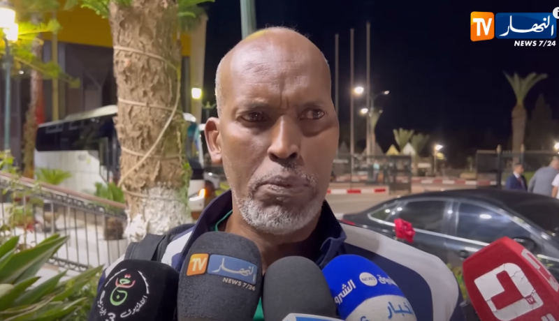 بشير صلاح: “المنتخب الجزائري قوي لكن في كرة القدم كل شيء ممكن”