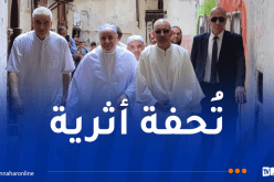 بلمهدي يؤدي أول صلاة جمعة بجامع سفير التاريخي بالقصبة