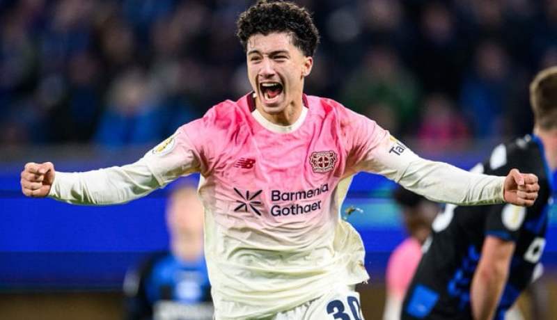 مازة ينال جائزة رجل المباراة في كأس ألمانيا