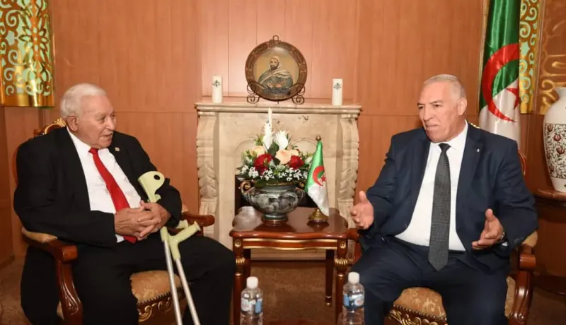 وزير المجاهدين يستقبل رئيس الجمعية الوطنية لكبار معطوبي حرب التحرير الوطني
