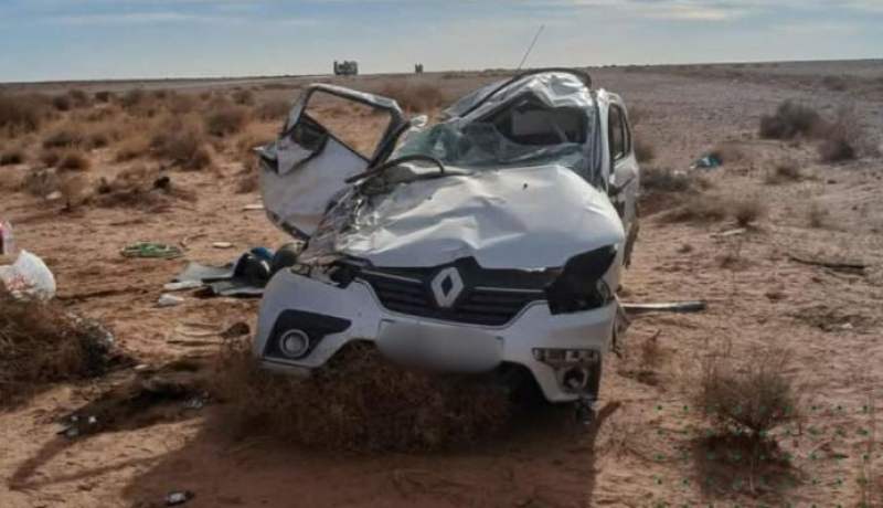 بشار.. وفاة شيخ وإصابة شخص آخر في انحراف وانقلاب سيارة