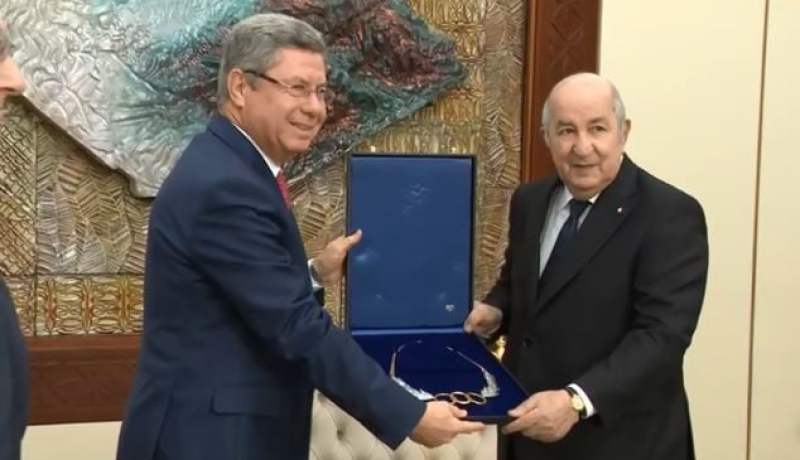 اللجنة الدولية لألعاب البحر الأبيض المتوسط تُكرّم الرئيس تبون بوسام الاستحقاق الأعلى