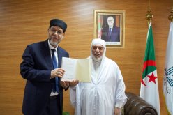 عميد جامع الجزائر يستقبل الأمين العام لمجمع اللغة العربية بالشارقة