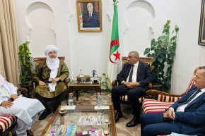 جلاوي يبحث مع نواب إليزي وبرج باجي مختار سبل تطوير الطرق وعصرنتها بالجنوب