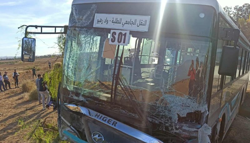 ارتفاع حصيلة حادث غليزان إلى وفاة شخص وإصابة 17 آخرين