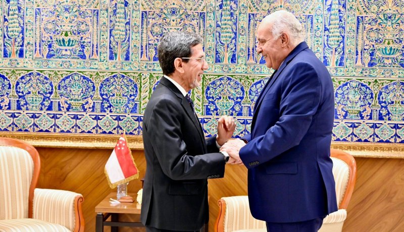 عطاف يستقبل السفير غير المقيم لجمهورية سنغافورة لدى الجزائر