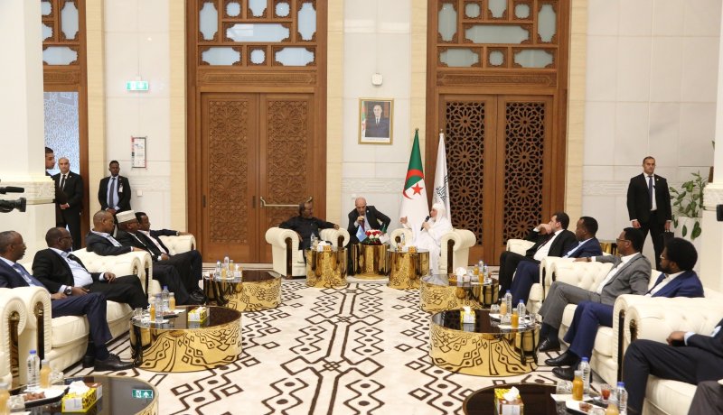 عميد جامع الجزائر يستقبل الرئيس الصومالي