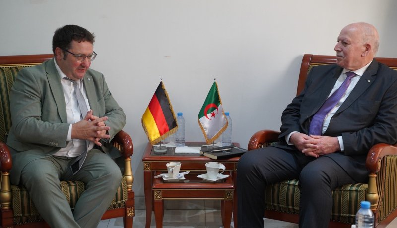 وزير الصناعة يستقبل كاتب الدولة بوزارة الاقتصاد والتنمية الإقليمية والطاقة بمقاطعة بافاريا الألمانية