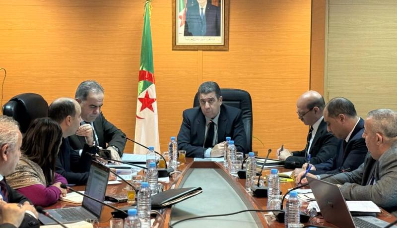 تجارة داخلية: اجتماع لخلية اليقظة من أجل ضمان وفرة المواد الأساسية قبل شهر رمضان