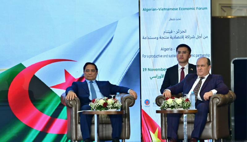 الوزير الأول يشرف على افتتاح أشغال المنتدى الاقتصادي الجزائري-الفيتنامي