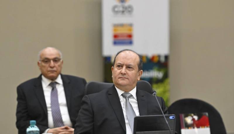 ممثلا لرئيس الجمهورية.. الوزير الأوّل يشارك في اجتماع تشاوري بجنوب إفريقيا