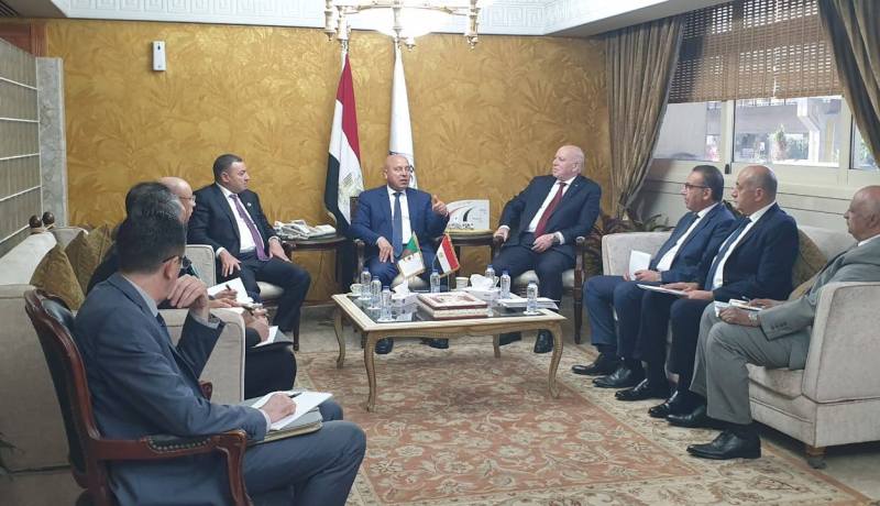 سعيود يبحث مع نظيره المصري تعزيز الشراكة في مجال النقل البري والسككي والخدمات المينائية
