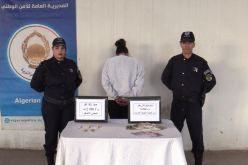 عنابة.. حجز قرابة 1,5 كلغ من الذهب وأزيد من 15 ألف أورو بمطار رابح بيطاط