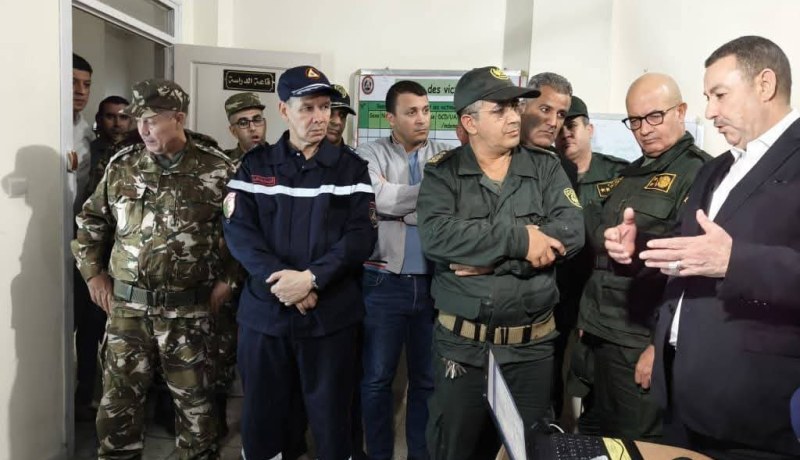  وزير الداخلية يتنقل إلى حجرة النص بتيبازة للاطلاع على سير جهود التحكم في حرائق الغابات