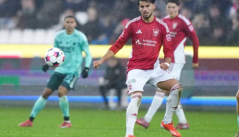 شياخة يتألق ويُدرج في التشكيلة المثالية للجولة الخامسة عشر بالدوري الدنماركي