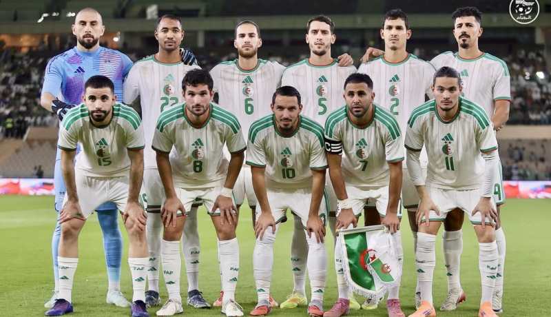 شوط أول مغلق بين الجزائر والسعودية