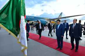 رئيس وزراء جمهورية فيتنام يحلّ بالجزائر