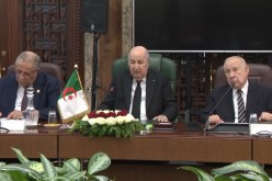 شملت وفدي البلدين.. الرئيس تبون يُجري محادثات موسعة مع نظيره الصومالي