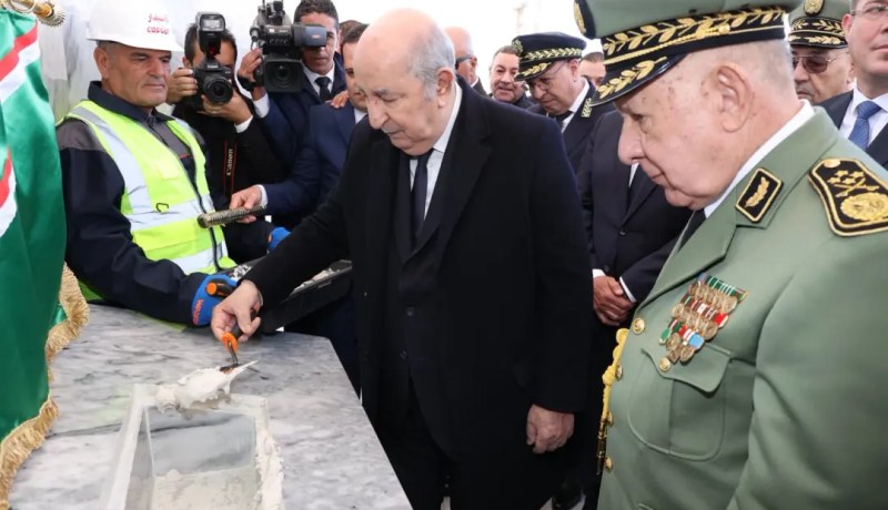 الرئيس تبون يشرف على وضع حجر الأساس لـ8050 وحدة سكنية بصيغة “عدل 3” بقسنطينة