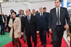 الوزير الأول يؤكد من قصر المعارض دعم الدولة للإنتاج المحلي وتشجيعه