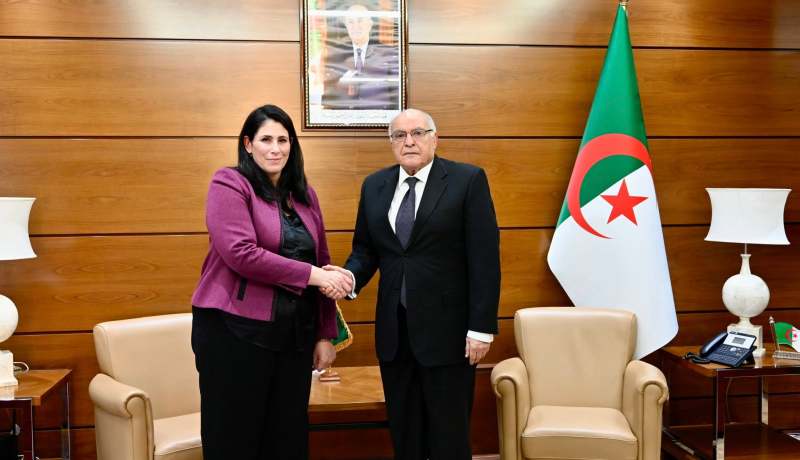 عطاف يبحث مع نائب رئيس مفوضية الاتحاد الإفريقي تعزيز التعاون القاري والتنمية