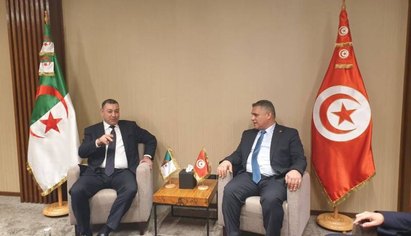 سعيود يجري محادثات ثنائية مع نظيره التونسي