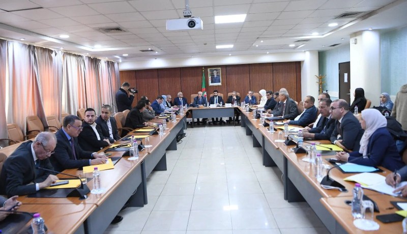 لجنة الدفاع الوطني تدرس مقترح قانون لتجريم الاستعمار في الجزائر