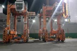 ميناء وهران يتدعم برافعة جسرية مطاطية لمناولة الحاويات