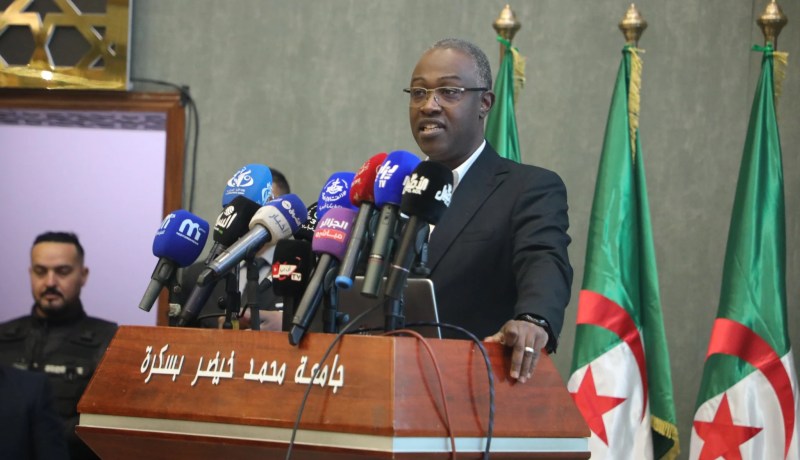 حيداوي يفتتح  الطبعة الثالثة لمنتدى قادة شباب الجزائر