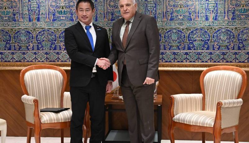 عطاف يستقبل نائب وزير الشؤون الخارجية الياباني