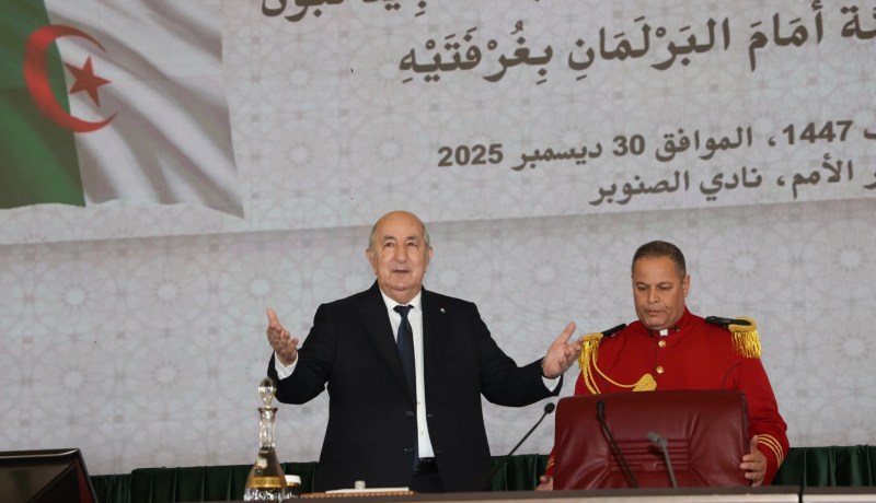 رئيس الجمهورية يؤكد التزامه بخدمة مصالح الشعب ومكافحة الفساد