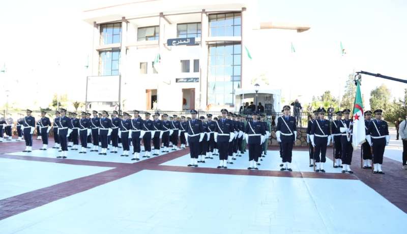 تخرج ضباط رئيسين وضباط وأعوان إعادة التربية