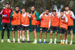 بالصور.. الخُضر يستأنفون التحضيرات لمواجهة غينيا الاستوائية وسط أجواء رائعة