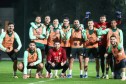 بالفيديو.. عناصر المنتخب الوطني يجرون جلسة تصوير قبل “الكان”