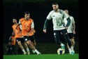 بالصور.. المنتخب الوطني يختتم تحضيراته لموقعة الإمارات في كأس العرب