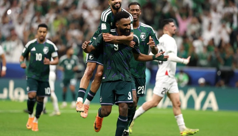 السعودية تبلغ نصف نهائي كأس العرب على حساب فلسطين