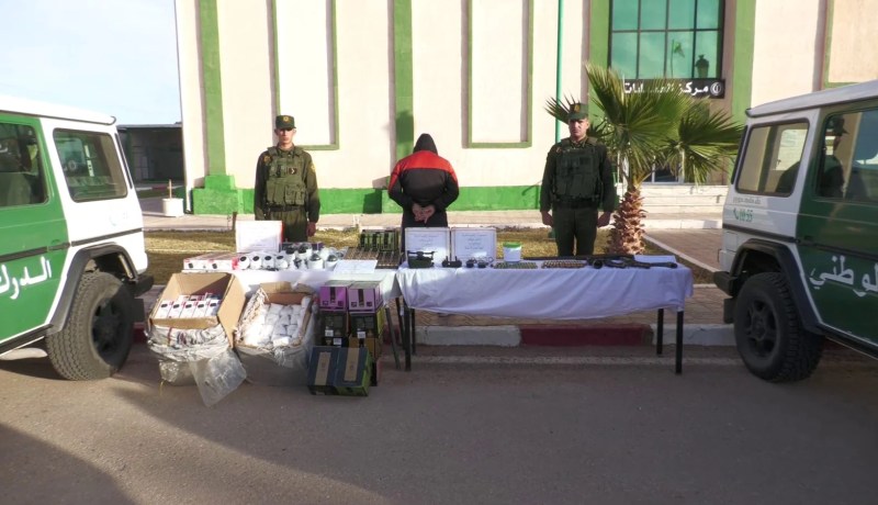 درك ورقلة يحجز أسلحة تقليدية وأجهزة حساسة بإحدى مزارع سيدي خويلد