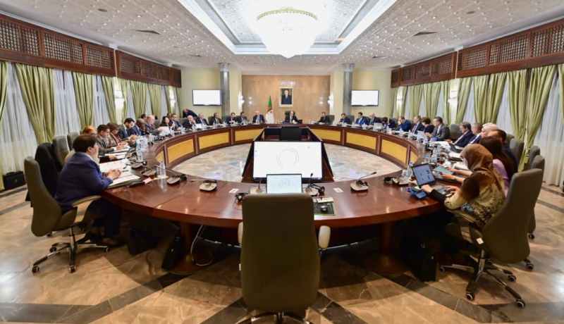 مشاريع هامة على طاولة الوزير الأول