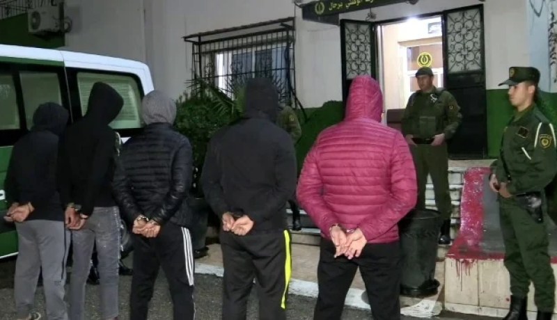 درك عنابة يفكك شبكة مختصة في النصب والاحتيال عبر مواقع التواصل 