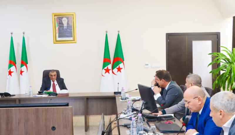 جلاوي يترأس اجتماعًا لمتابعة تمويل مشاريع السكة الحديدية الكبرى