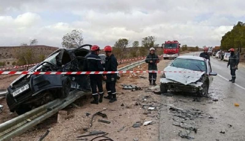 الأغواط.. قتيل و4 جرحى في اصطدام سيارتين بأفلو