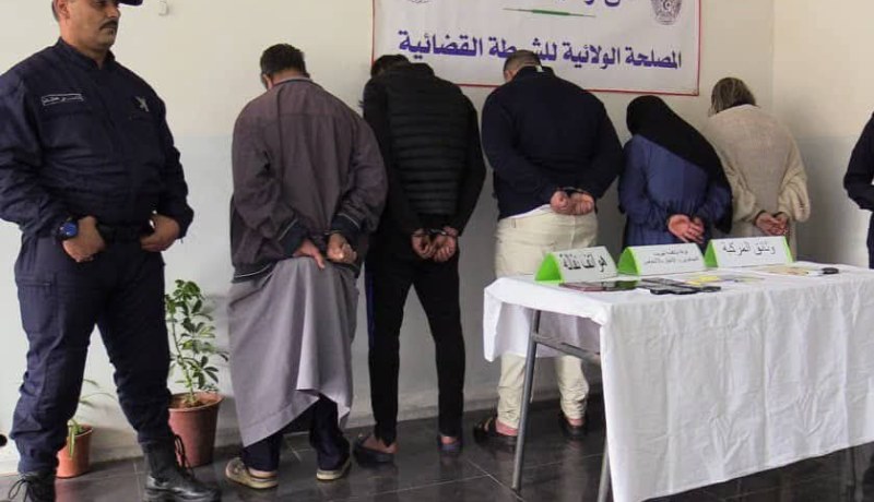 تلمسان.. الإطاحة بمنتحل صفة طبيب ضمن شبكة لسرقة وبيع الرضع