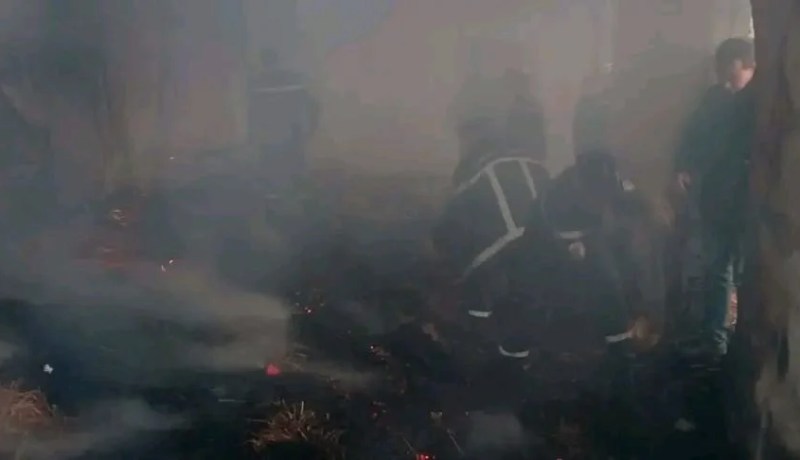 تبسة.. إخماد حريق شب في أحزمة تبن داخل مرآب بمرسط