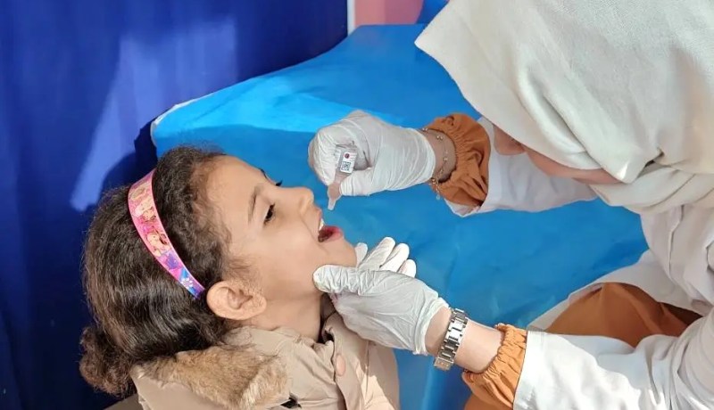 وزارة الصحة: تلقيح 443 ألف طفل في اليوم الأول من الحملة الوطنية ضد شلل الأطفال