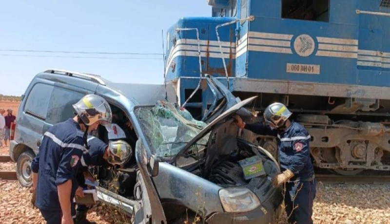 المسيلة.. اصطدام قطار لنقل المسافرين بسيارة ببلعايبة