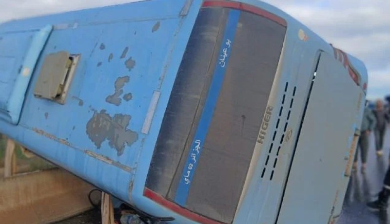 البليدة: إصابة 4 أشخاص إثر انحراف حافلة في بوعينان