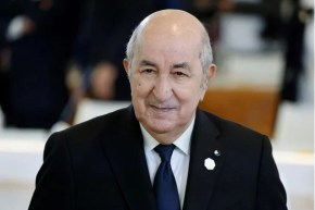 معرض الانتاج الجزائري: رئيس الجمهورية يزور جناح مجمع الحليب ”جيبلي”